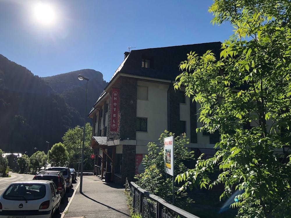 Hotel Palarine Erts Exterior photo